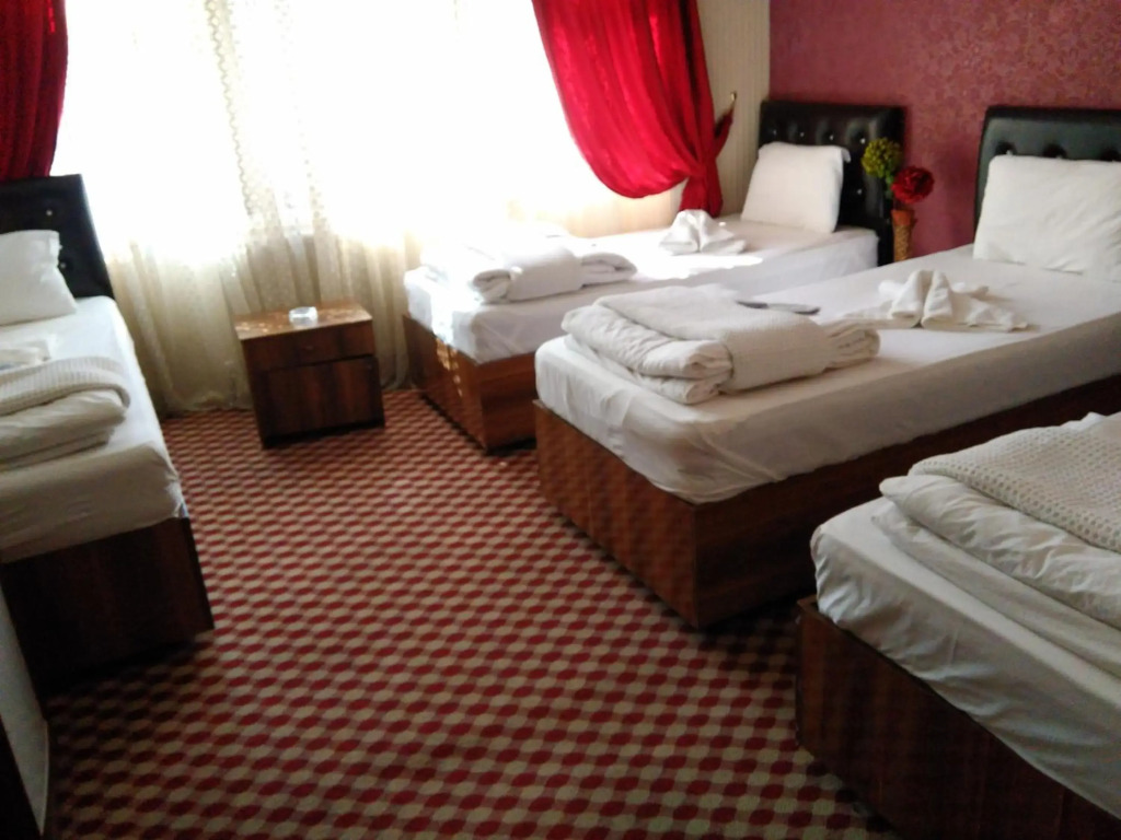 Meta Hotel