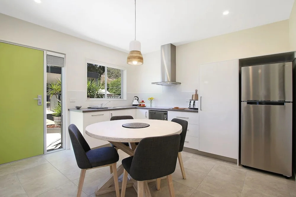 18 on Rayner - swish apartment Myrtleford