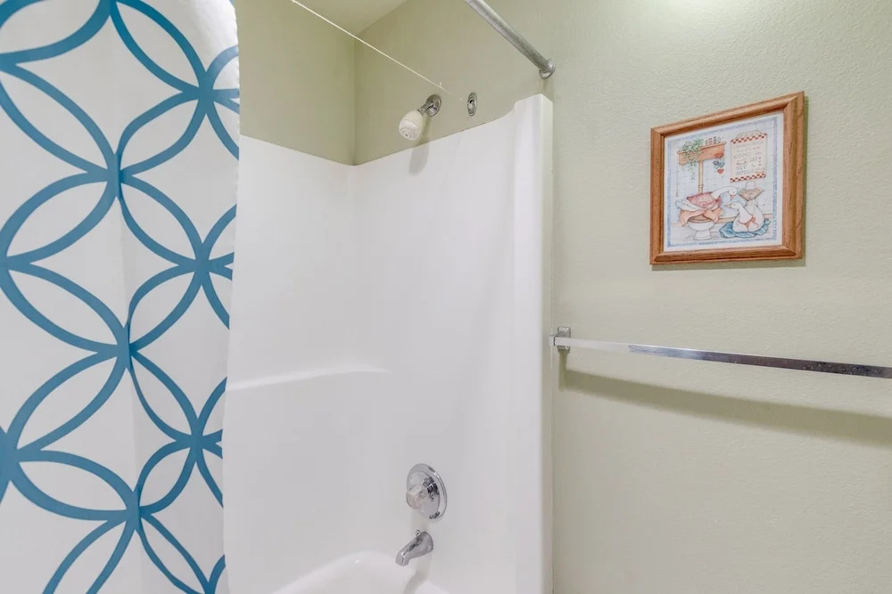 33SW - WiFi - Fireplace - Amenities - Sleeps 4
