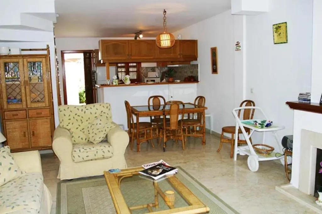 Estepona - Playa - Villa 2 dormitorios en urbanización cerca de la playa AL18