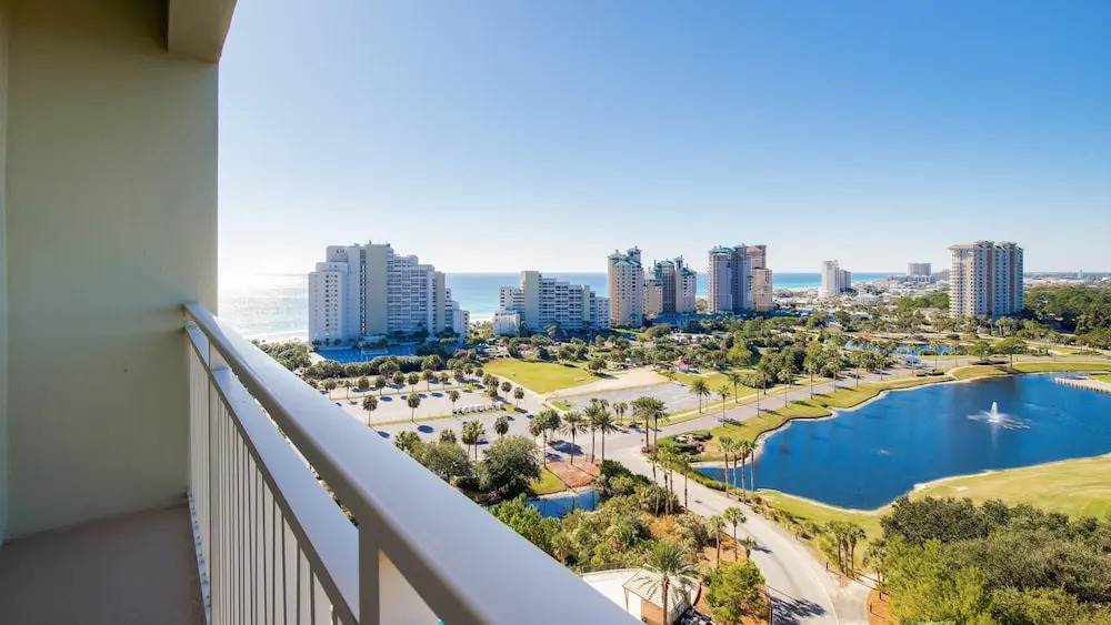 Luau I 7402/7404 - Flr14 - 3BR 3BA - "hurry Sundown"