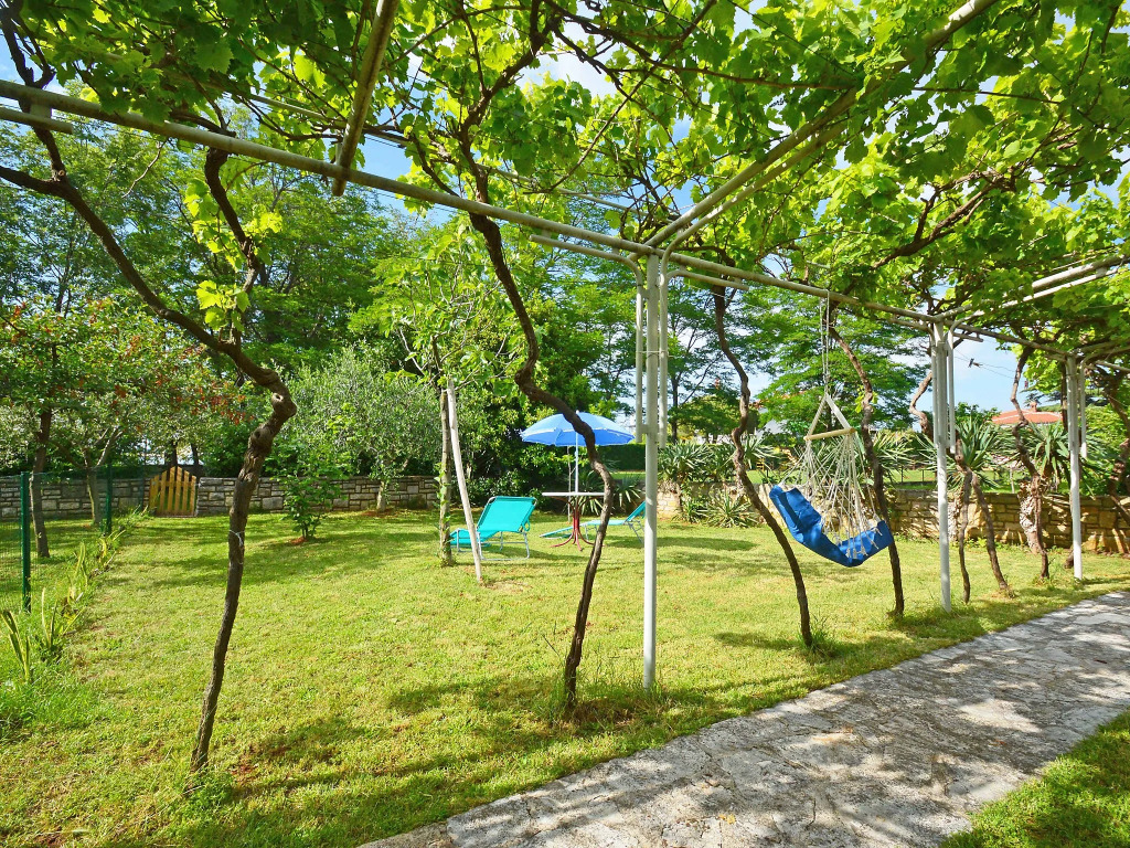 Holiday Home Aron by Interhome