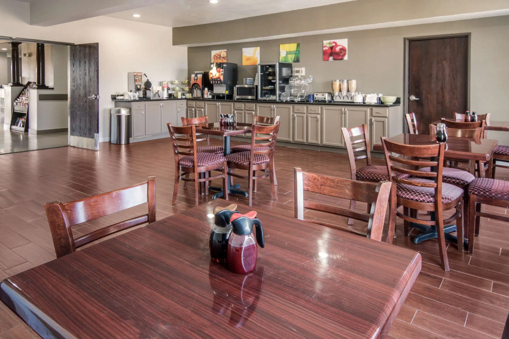 Quality Inn & Suites Fort Worth - Fossil Creek