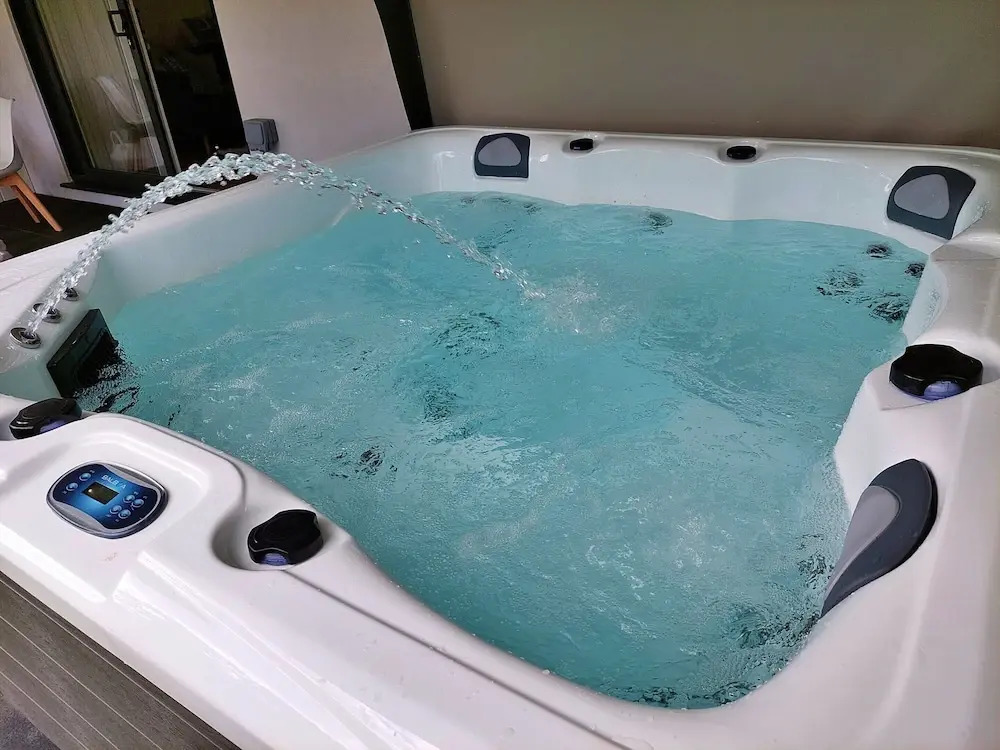 Cottage in Devon With Hot Tub & Dartmoor Views