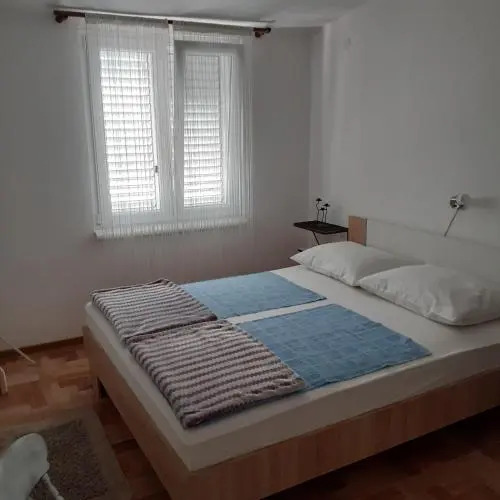 Apartments Samaržija