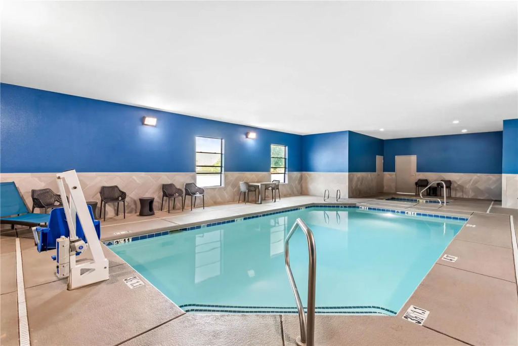 Hampton Inn & Suites Farmington
