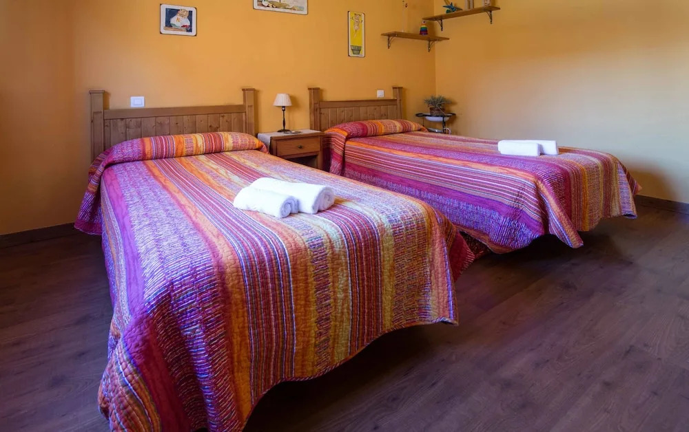 Casa Rural Bigotes, L?hell? Atapuercaa. Wifi ja Japanilainen Kylpyamme. 6 + 1 Henkil??