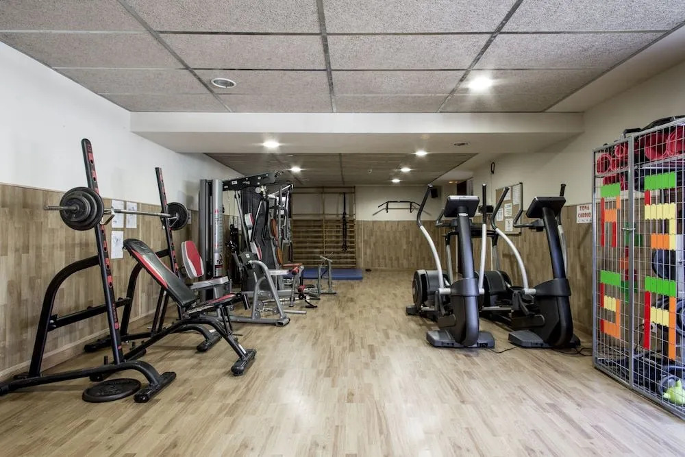 Residencia Universitaria Resa Giner de Los Ríos