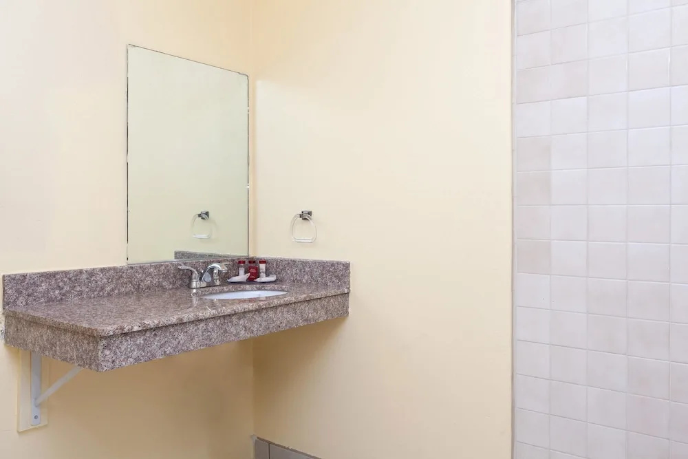 Ramada Limited Bakersfield Central