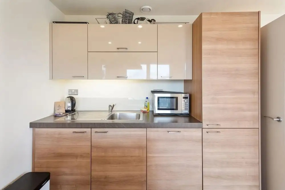 Chic 1 BDR W/balcony in Greenwich, 7mins to st