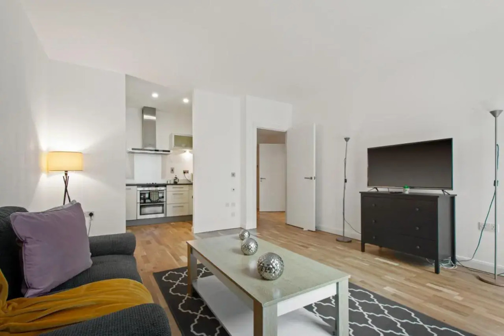 South Quay Serviced Apartments By Mysquare