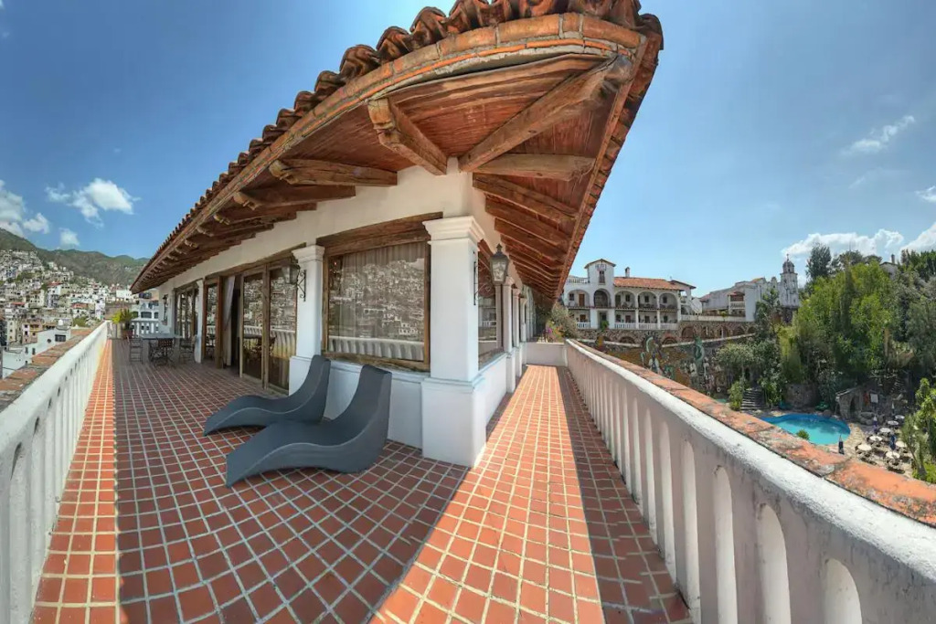 Posada de la Mision, Hotel Museo y Jardin