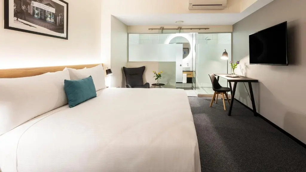 Hotel Room @ 89 Courtenay Place