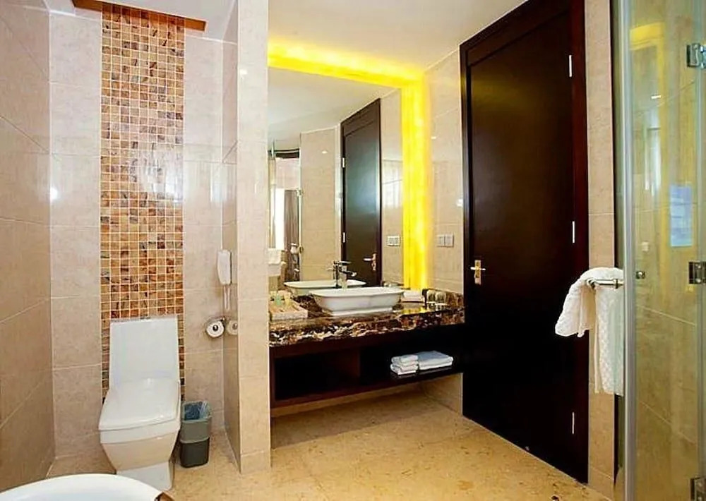 Shenzhen Douhui Fashion Hotel