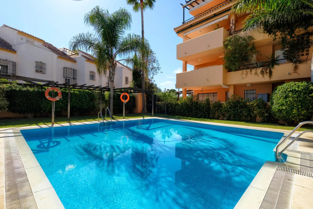 Playa Alicate, 2 Bedroom Beach Apartment