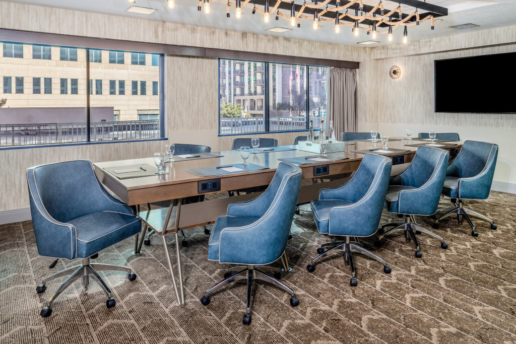 Crowne Plaza Hotel Los Angeles Harbor by IHG