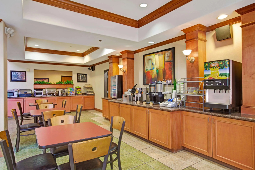 Wingate by Wyndham Houston Bush Intercontinental Airport