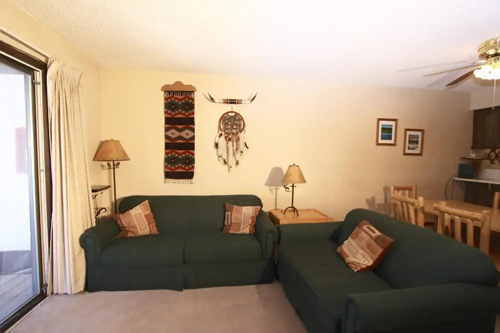 Meadow Ridge Court 5 Unit 3 2 Bedroom Condo