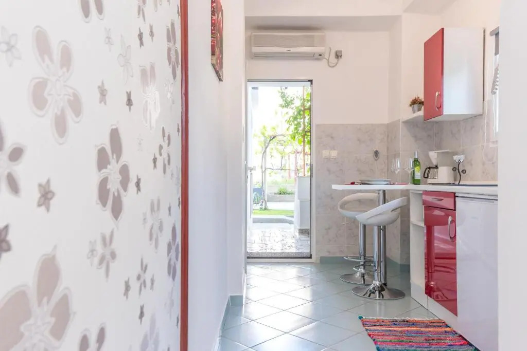 Apartments Hajl