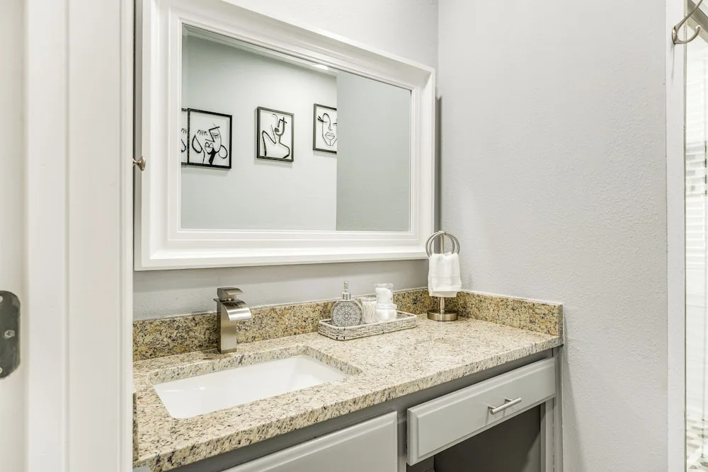 Serene San Antonio Vacation Home w/ Smart TVs
