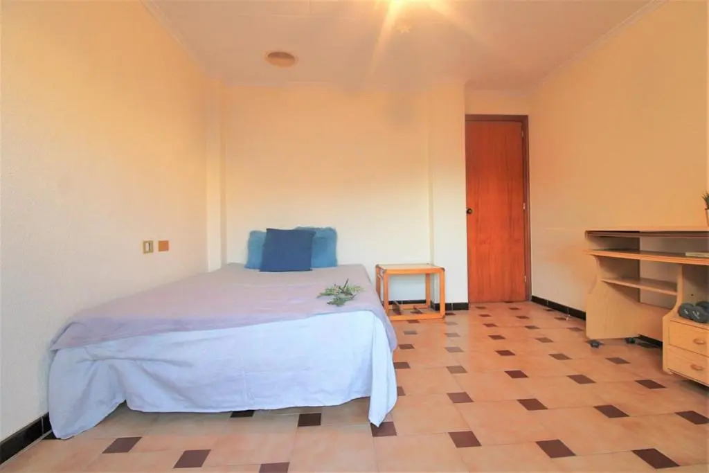 Piso entero de 170 m2, 200m centro, 500m del mar!