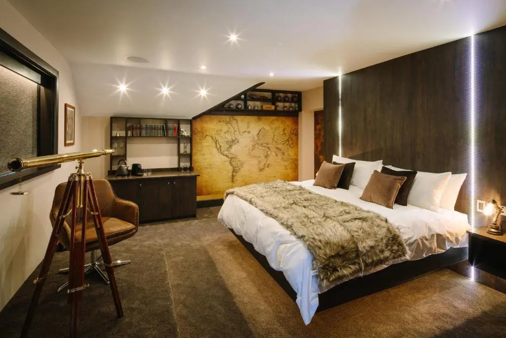 Absoluxe Suites