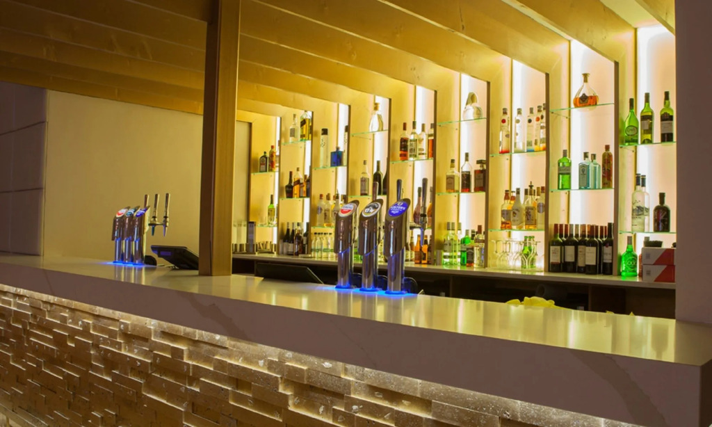 Cliff Hotel
