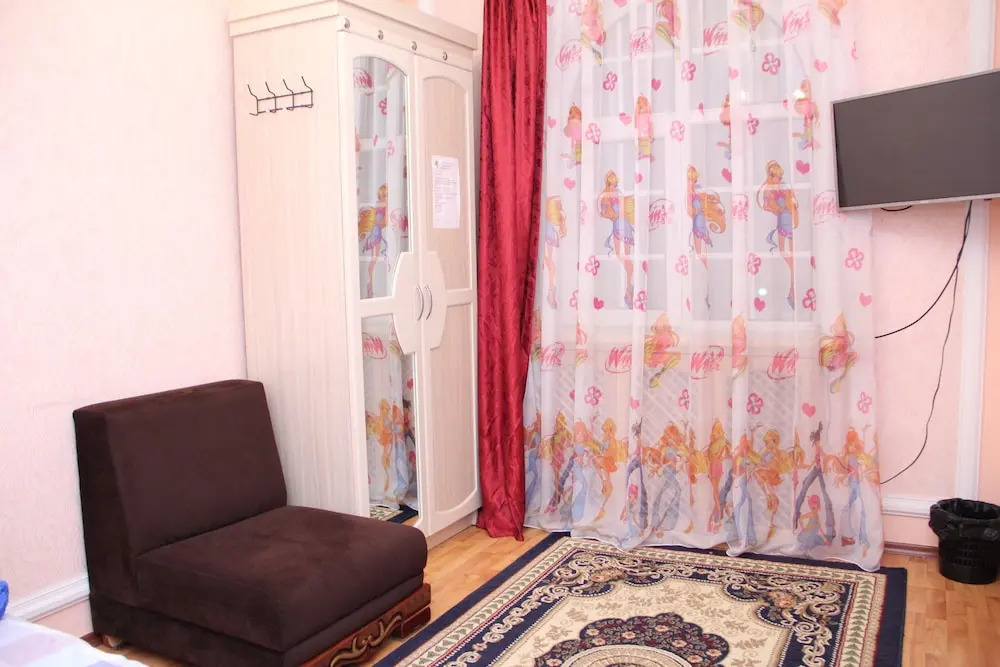 Chinara Guest House