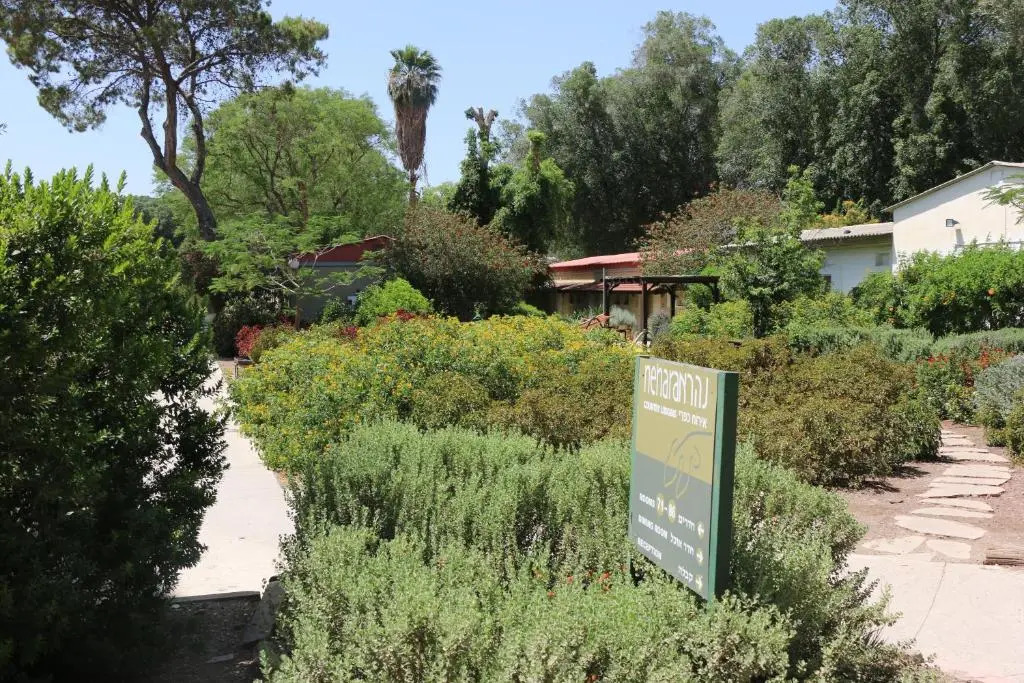 Ashdot Yaacov Ichud Kibbutz Country Lodging