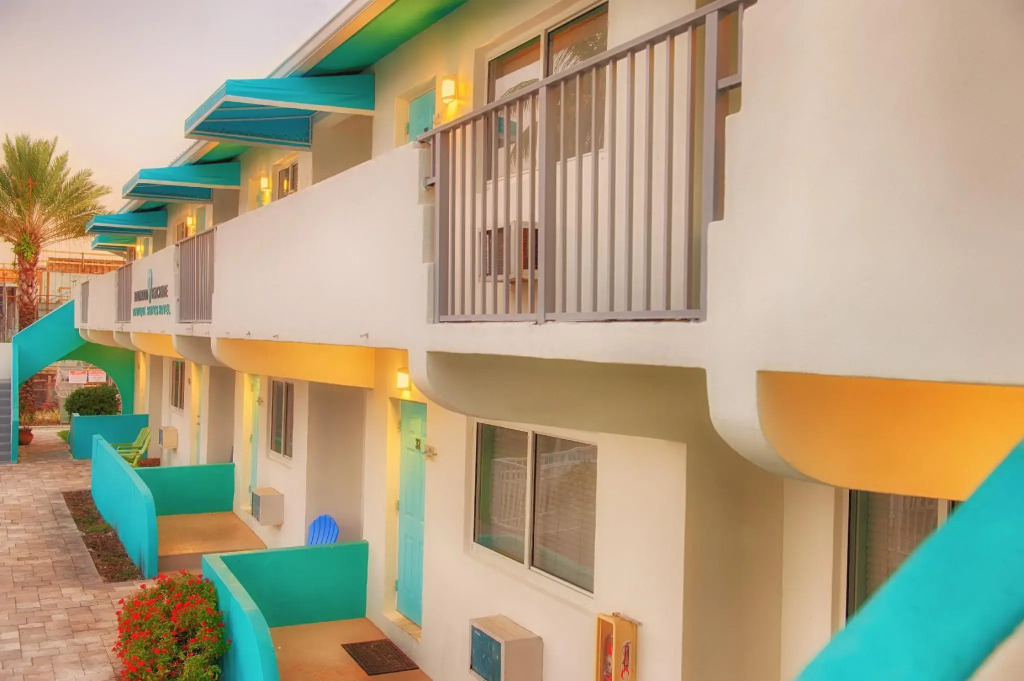 Hollywood Beachside Boutique Suite