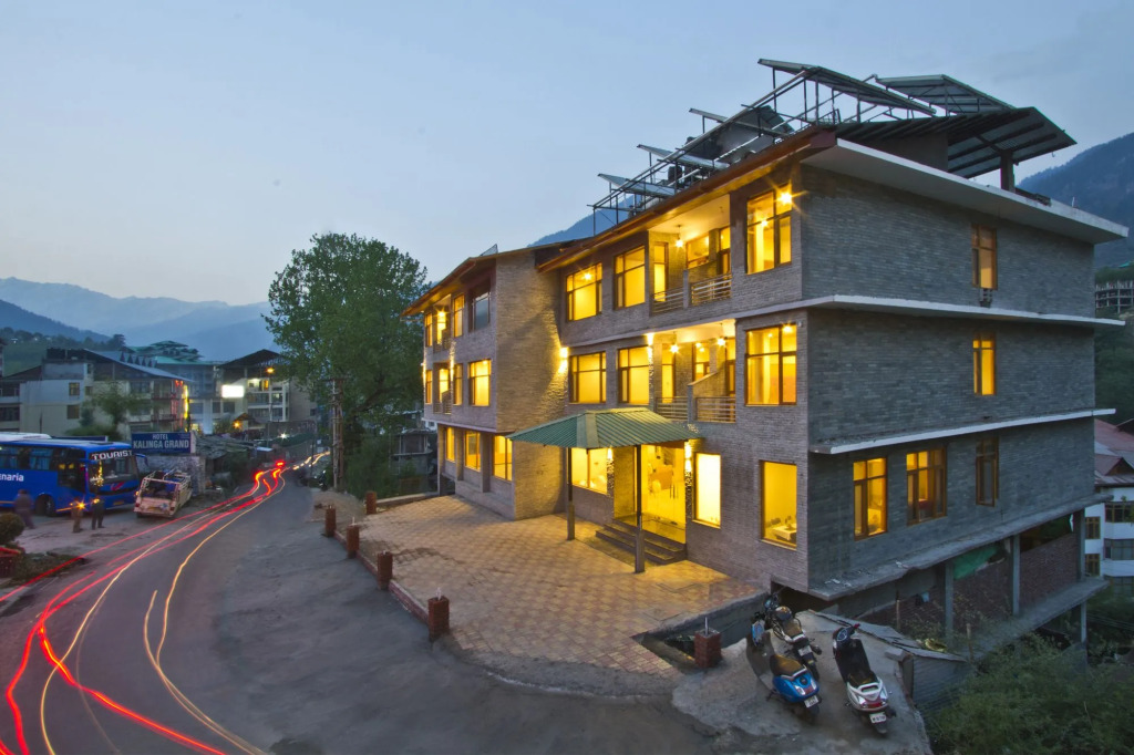 Sarthak Regency,Rangri, Manali,HP,Just 1 kms from Volvo parking