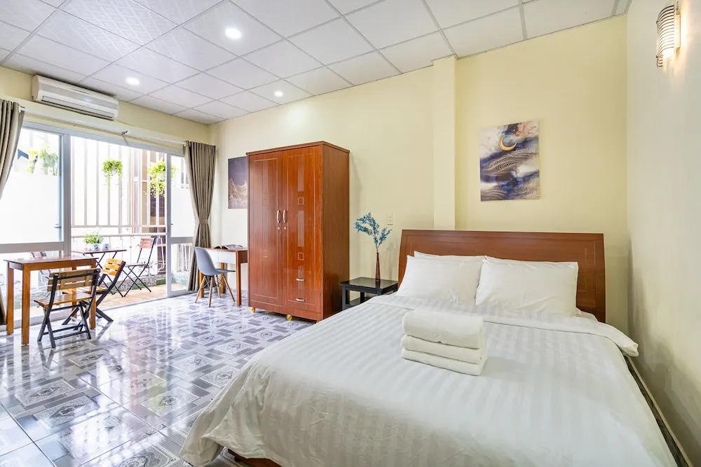 We Home Nguyen Trai
