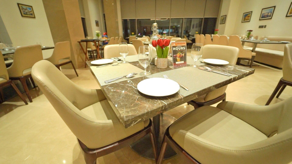 OYO 132 Hotel Royal T