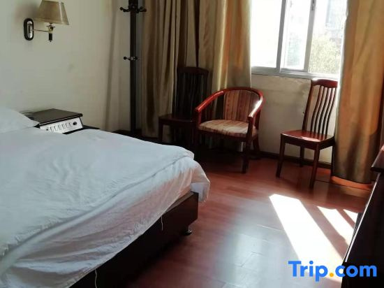 Jingdong Xianglong Hotel