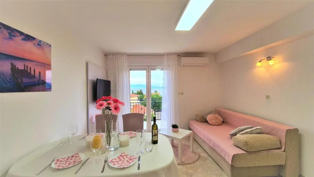 Apartment Karamarko