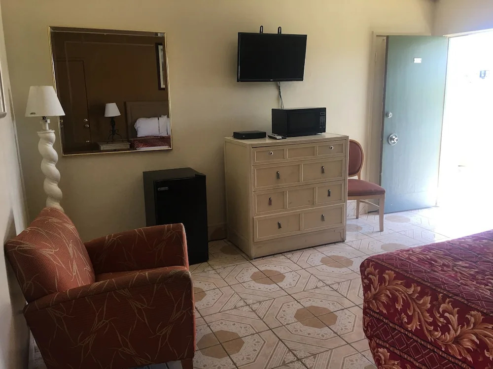 Palm Shadow Inn
