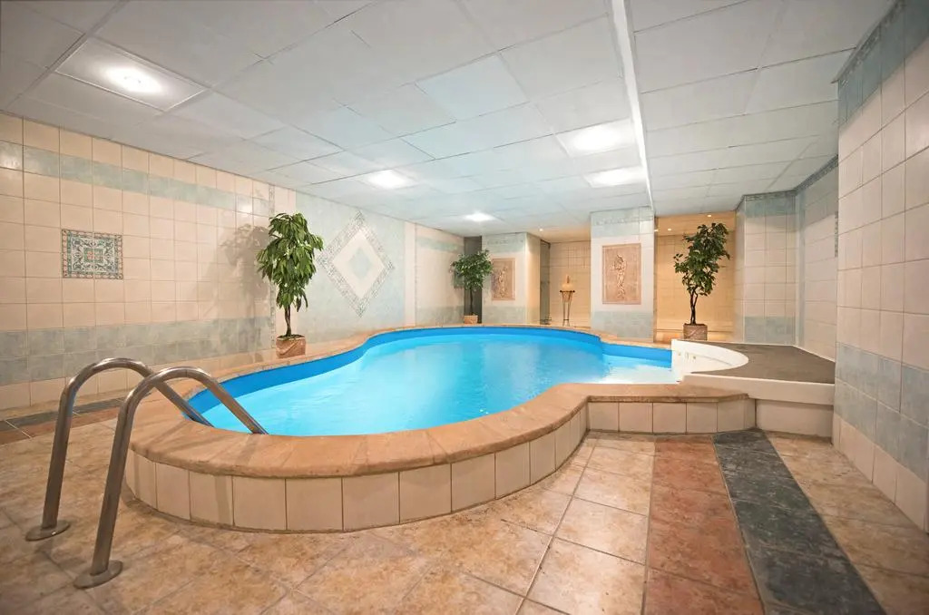 Готель Дніпро Dnipro Hotel