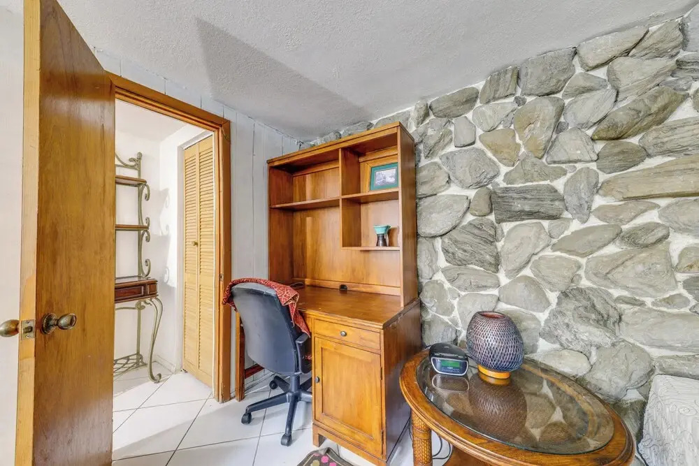 5 Mi to Hollywood Blvd! Miramar Apt w/ Shared Pool