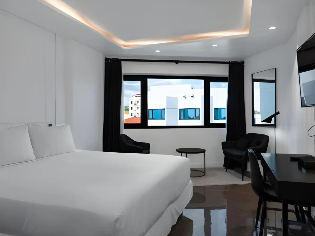 Pacific Bay Hotel