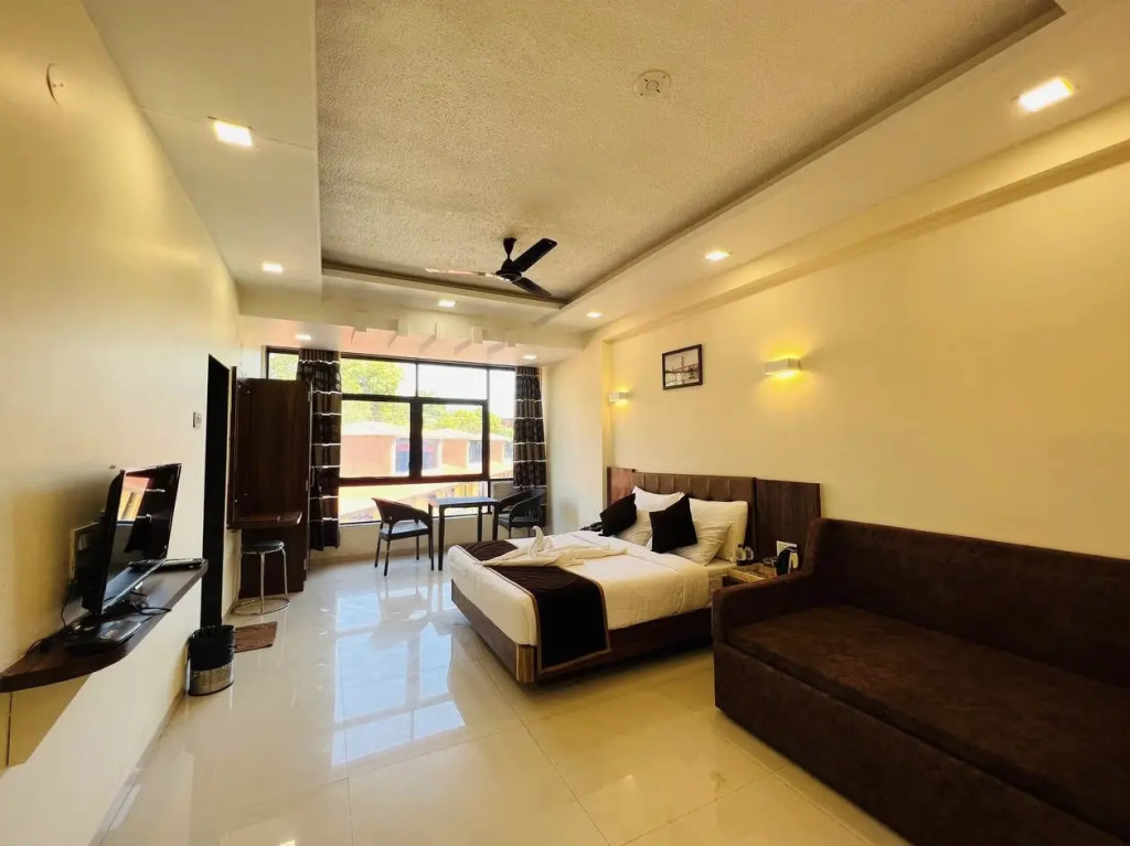 Arya Resort & Spa