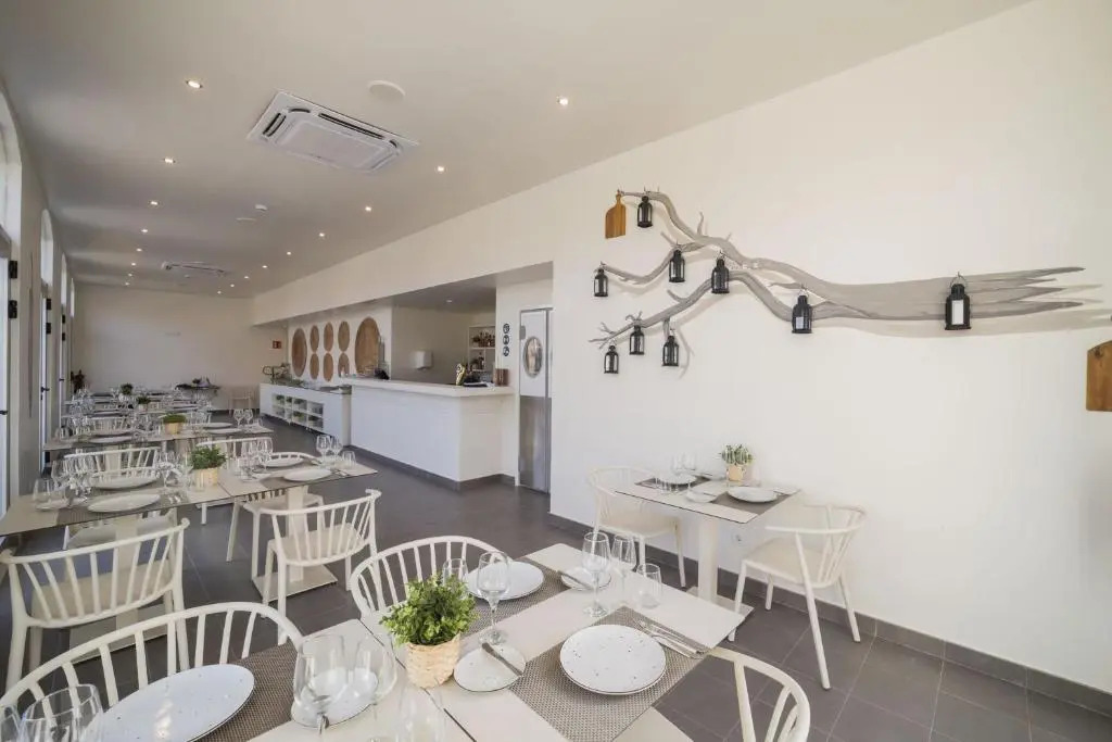 Oasis Tarrafal Alfandega Suites