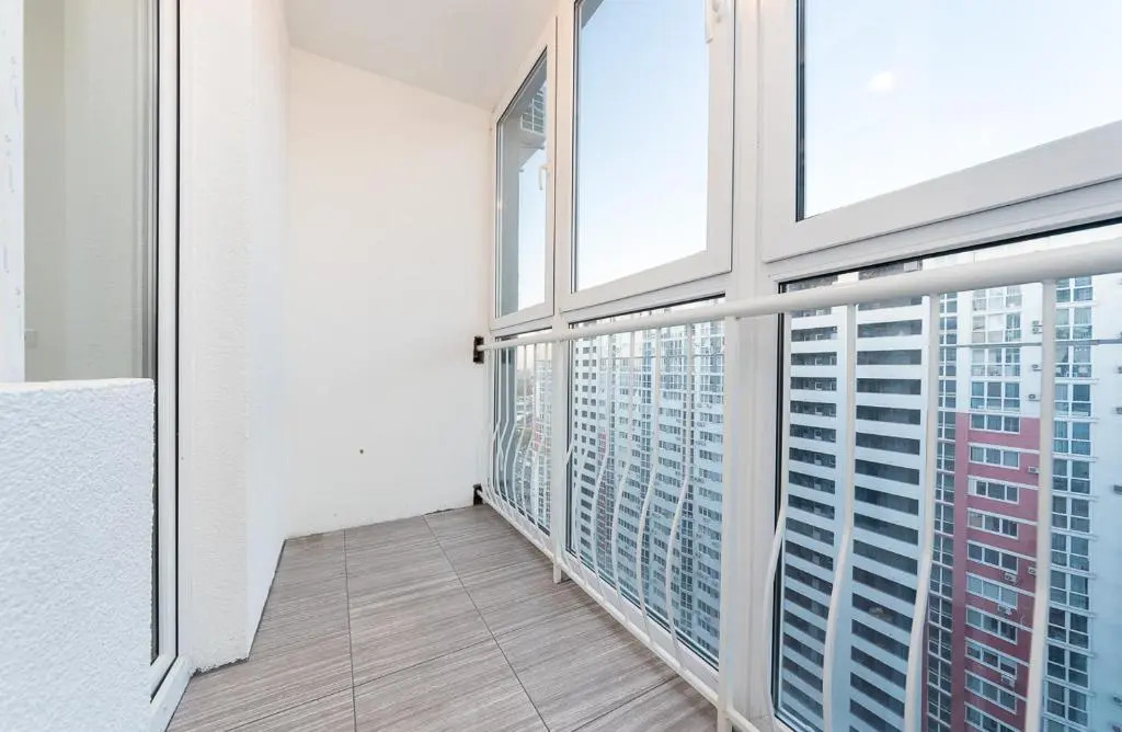 FlatRent Drahomanova 2a, Генератор! ліфти вода опалення