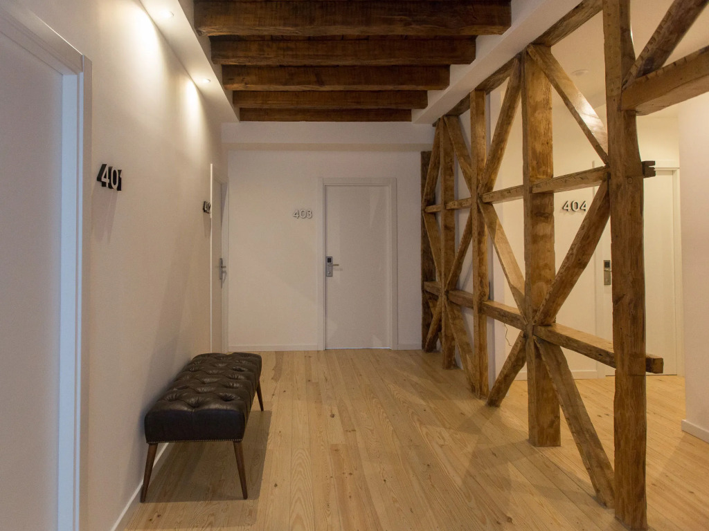 The 8 - Downtown Suites