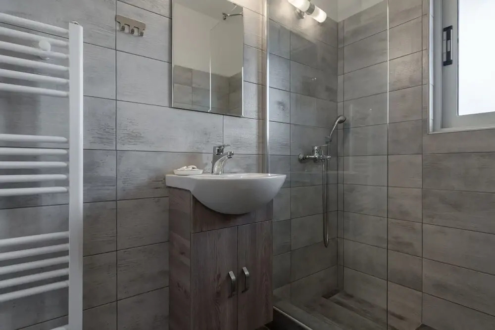 51m² Renovated Apartment in Vouliagmeni