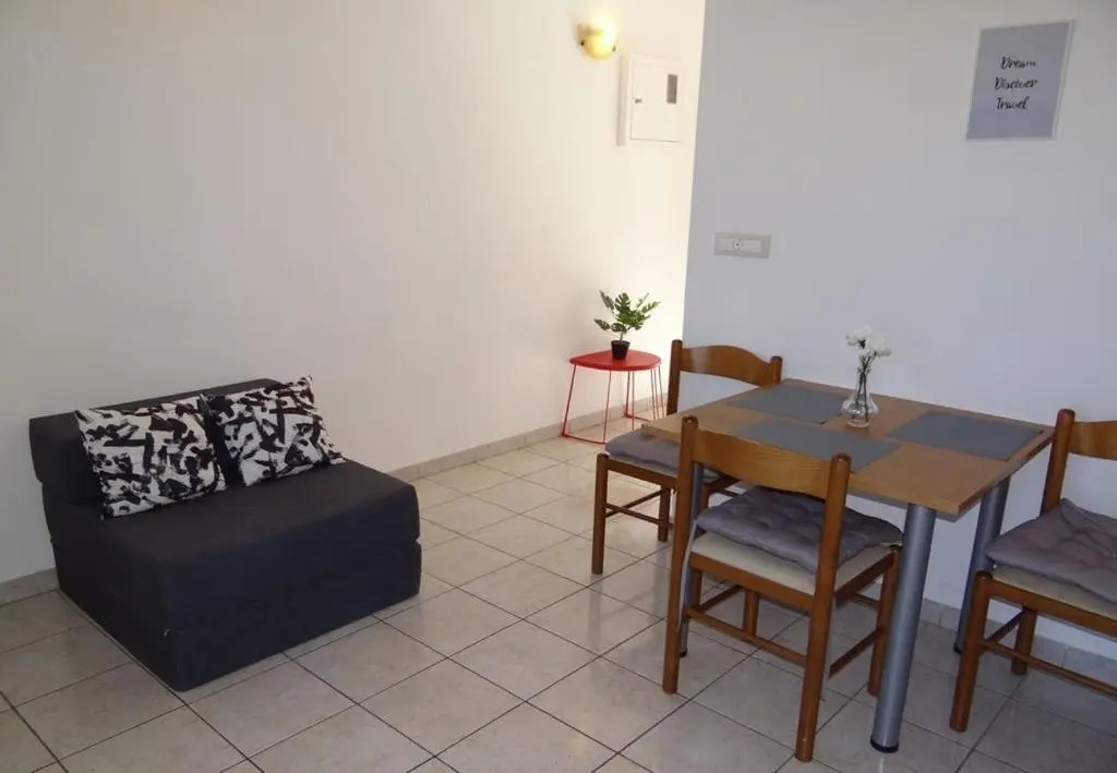 Apartments Mara - 70m from the sea