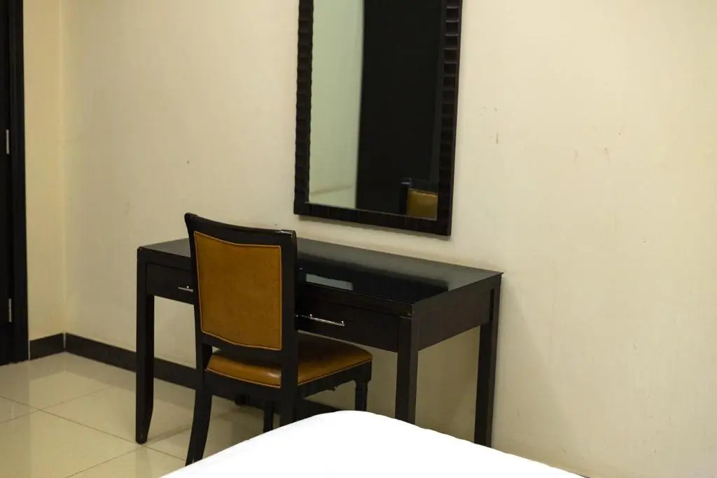 Quiet Rooms 8 Serviced Apartments