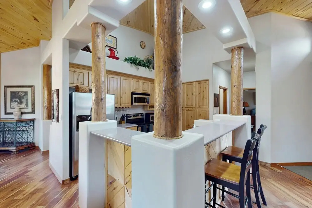 3BR Home Close to Golf, Hiking & Lakes - Dogs OK