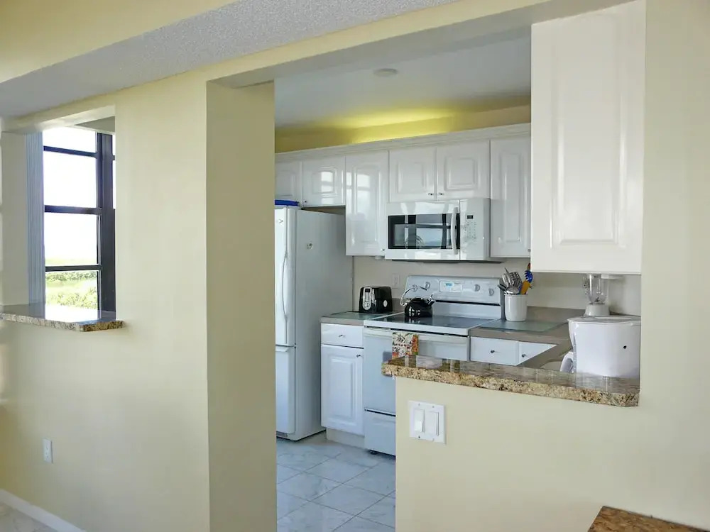 Front Unit Facing Beach With Wraparound Balcony