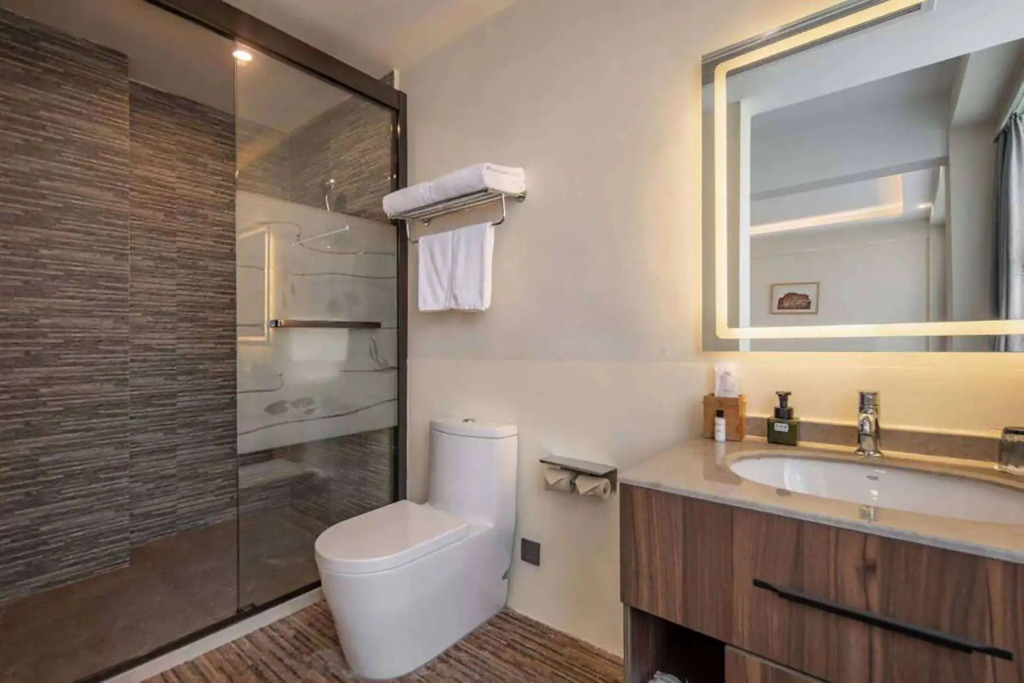 Ramadaencore By Wyndham Shanghai Pud ong Airport -Provide free 24hour shuttle bus service for airport pick-up and drop-off at Pud ong Airport
