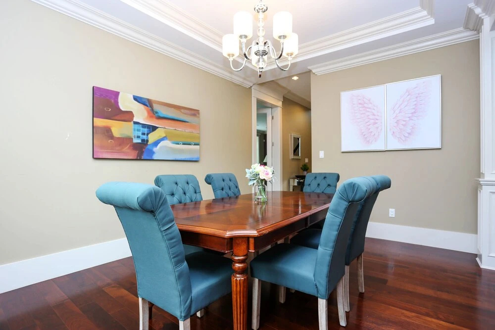 Grand 4 Bedroom Vacation House near Vancouver Downtown